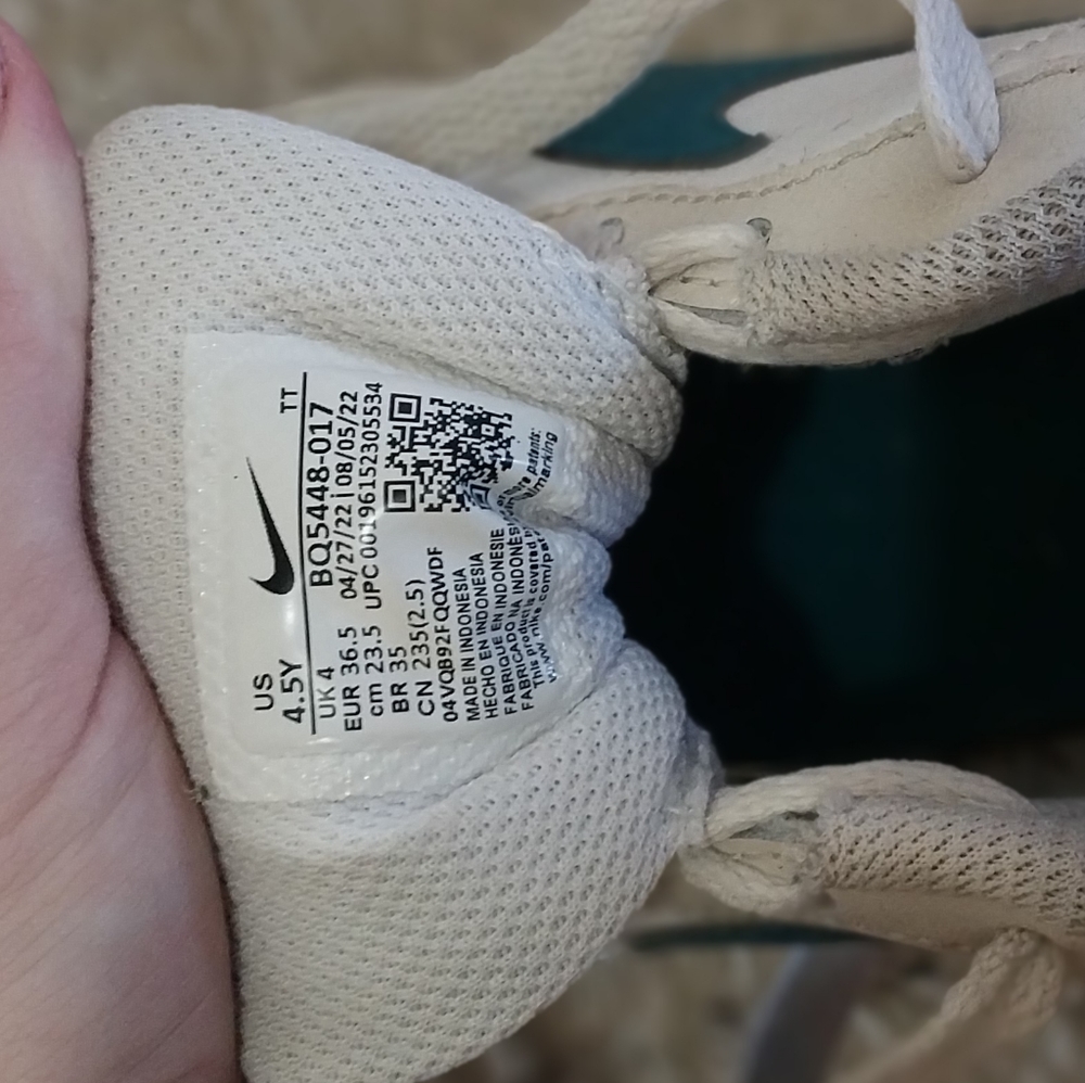 Nike Dunks - Picture 3 of 4